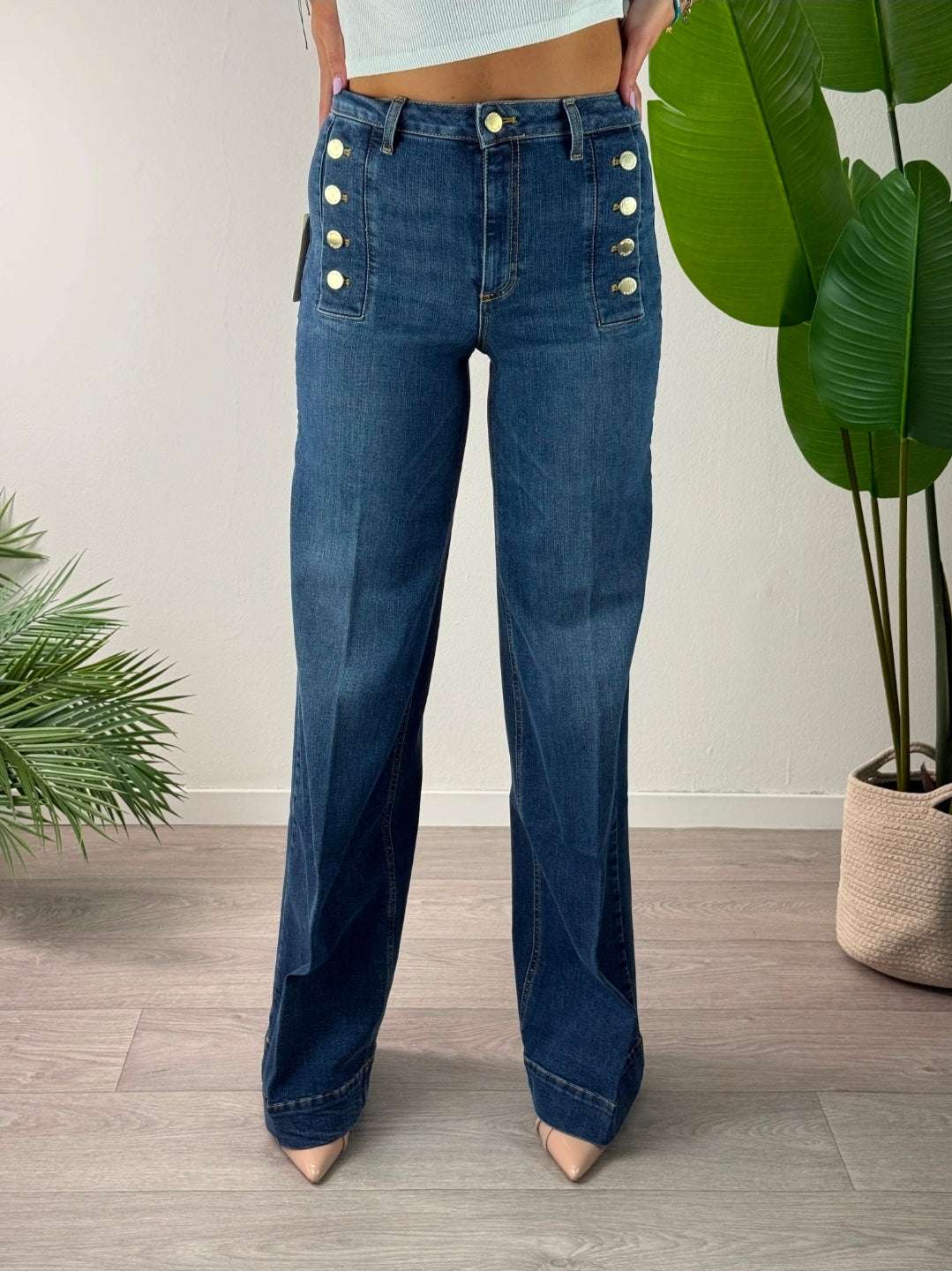 Jeans donna 2025-2026 Vicolo wide leg blu con bottoni oro dettaglio frontale