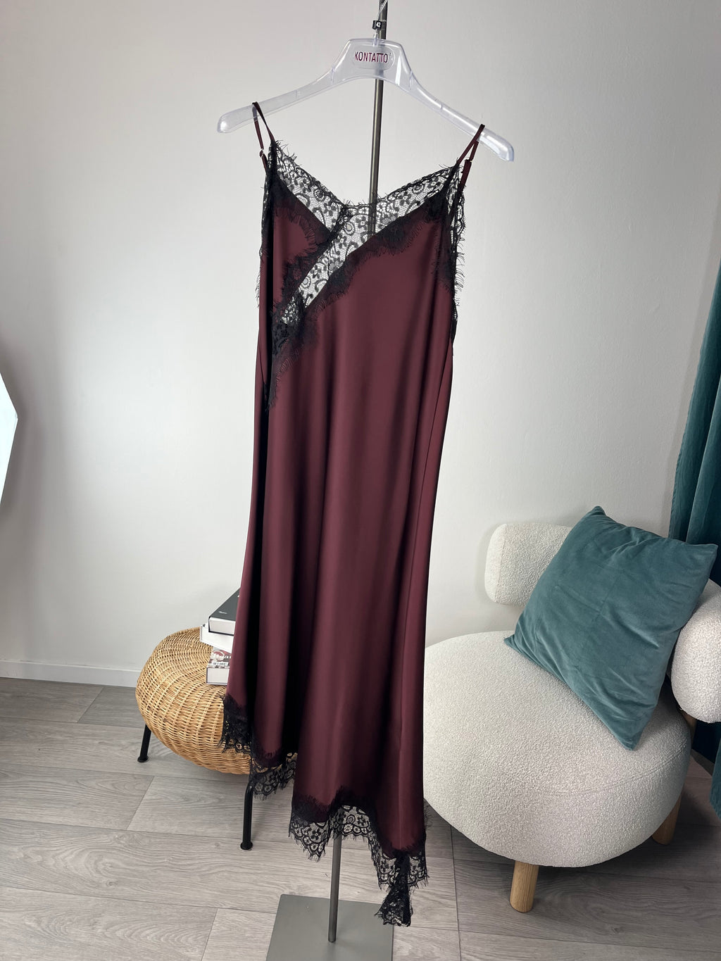 Abito Satin Bordeaux - Kontatto