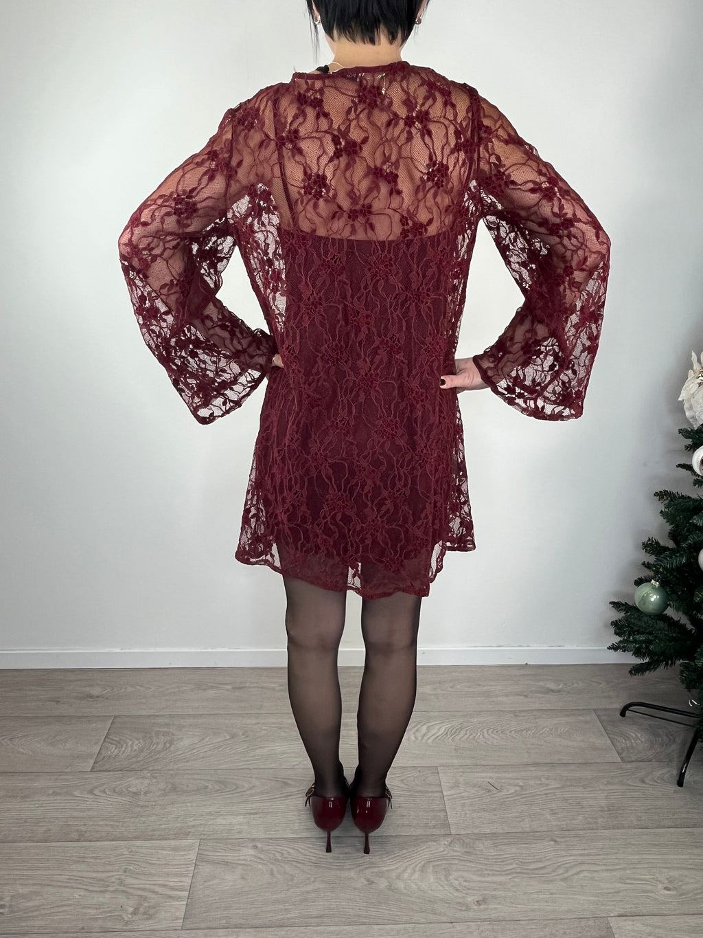 Abito corto in pizzo Vino - Kikisix