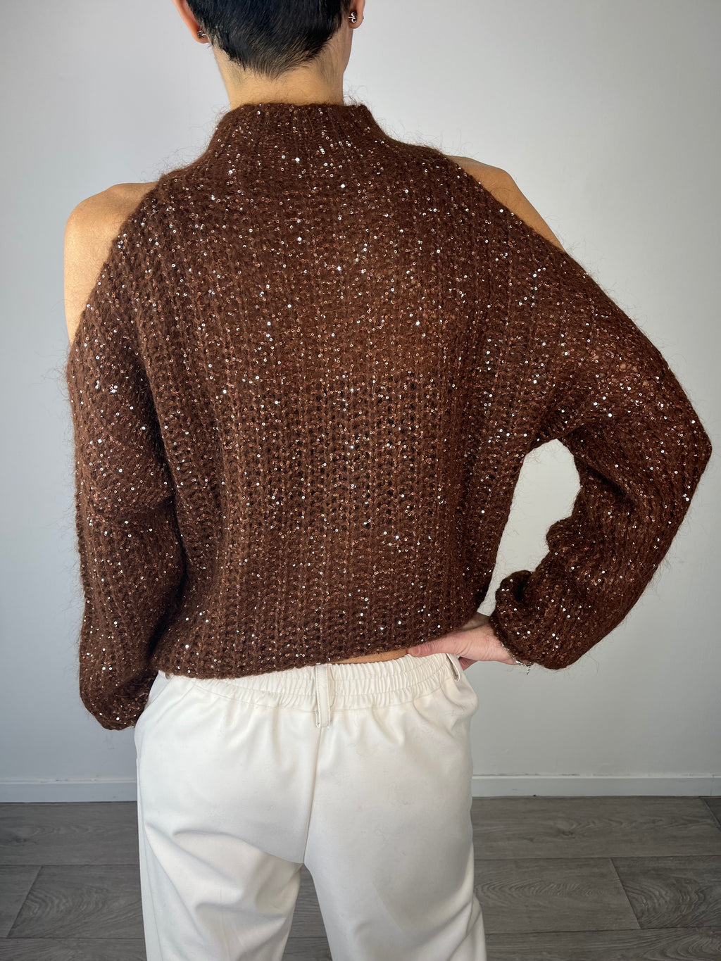 Maglioncino con cutout e paillettes Cioccolato - Vicolo