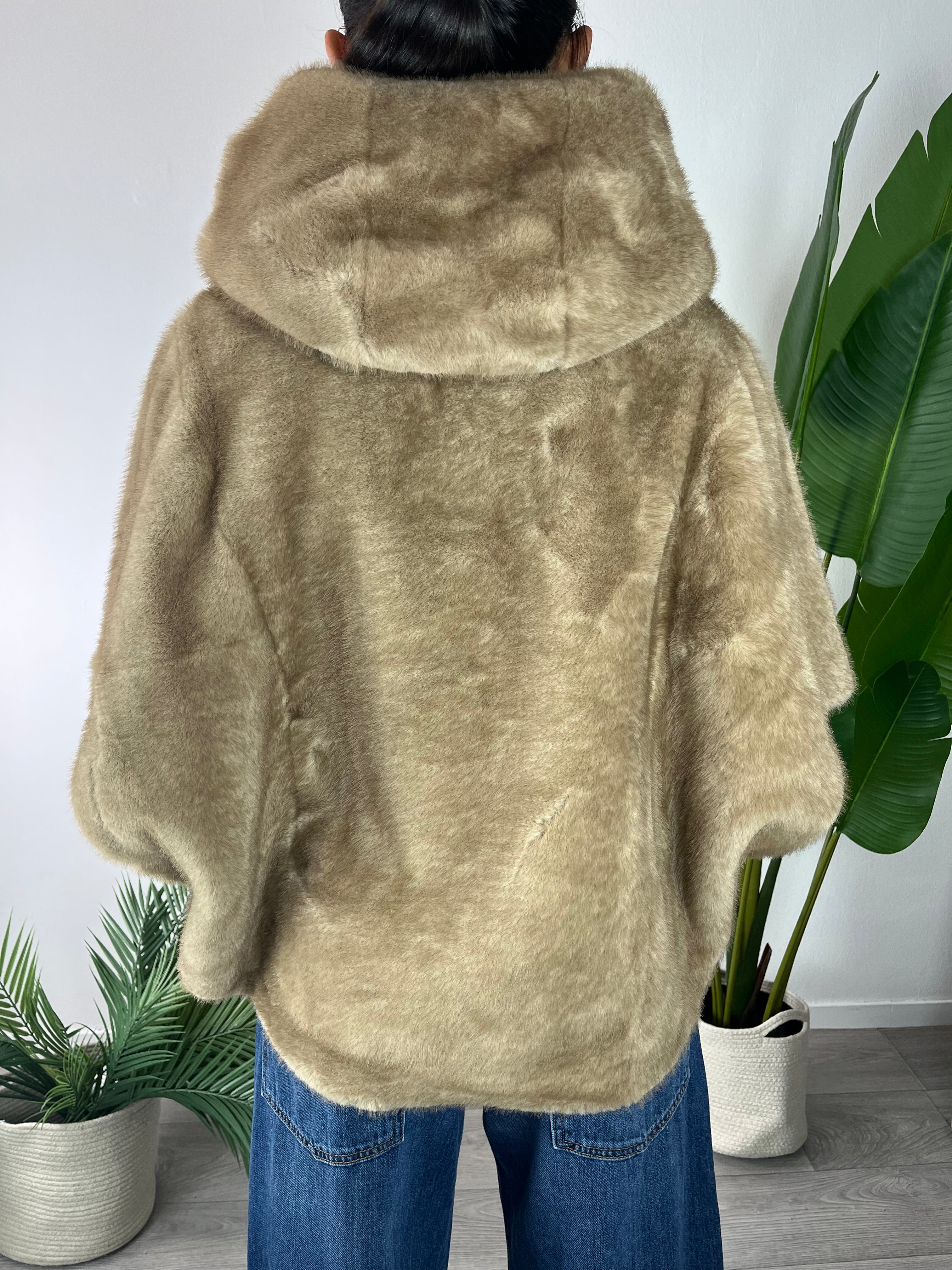 Eco Pelliccia Miele Kontatto