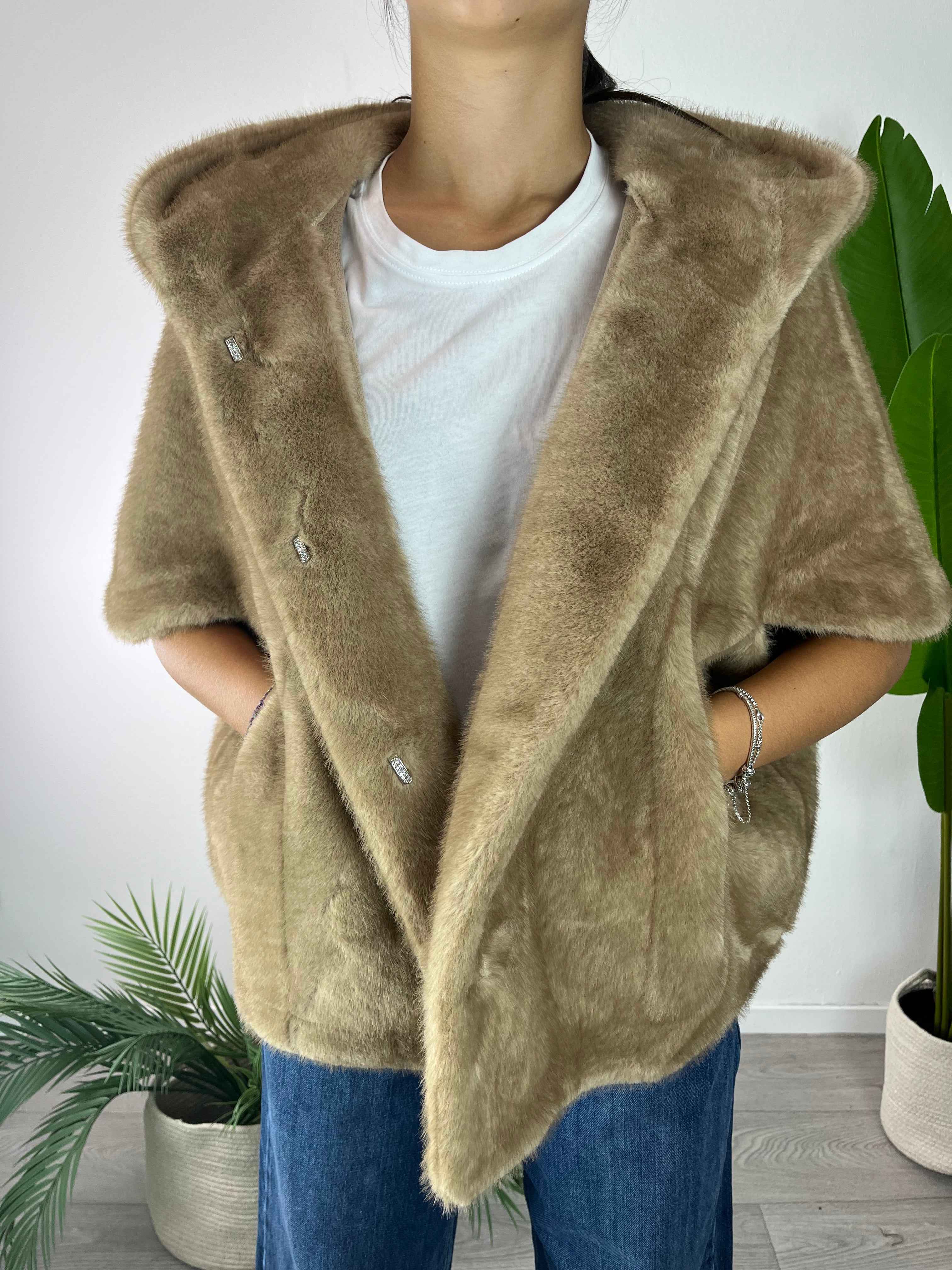 Eco Pelliccia Miele Kontatto