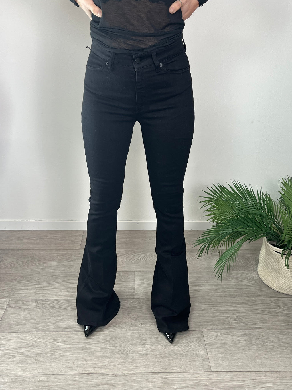 Denim Flare Gisele Nero - Vicolo