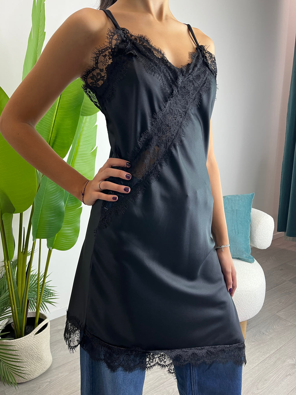 Abito Satin e Pizzo Nero - Saiph