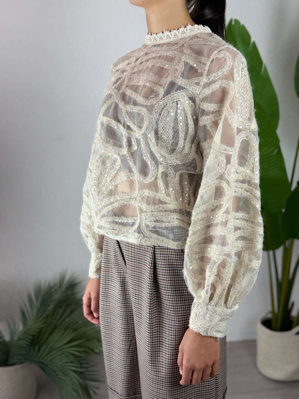 Blusa Ricamo Burro Tensione In