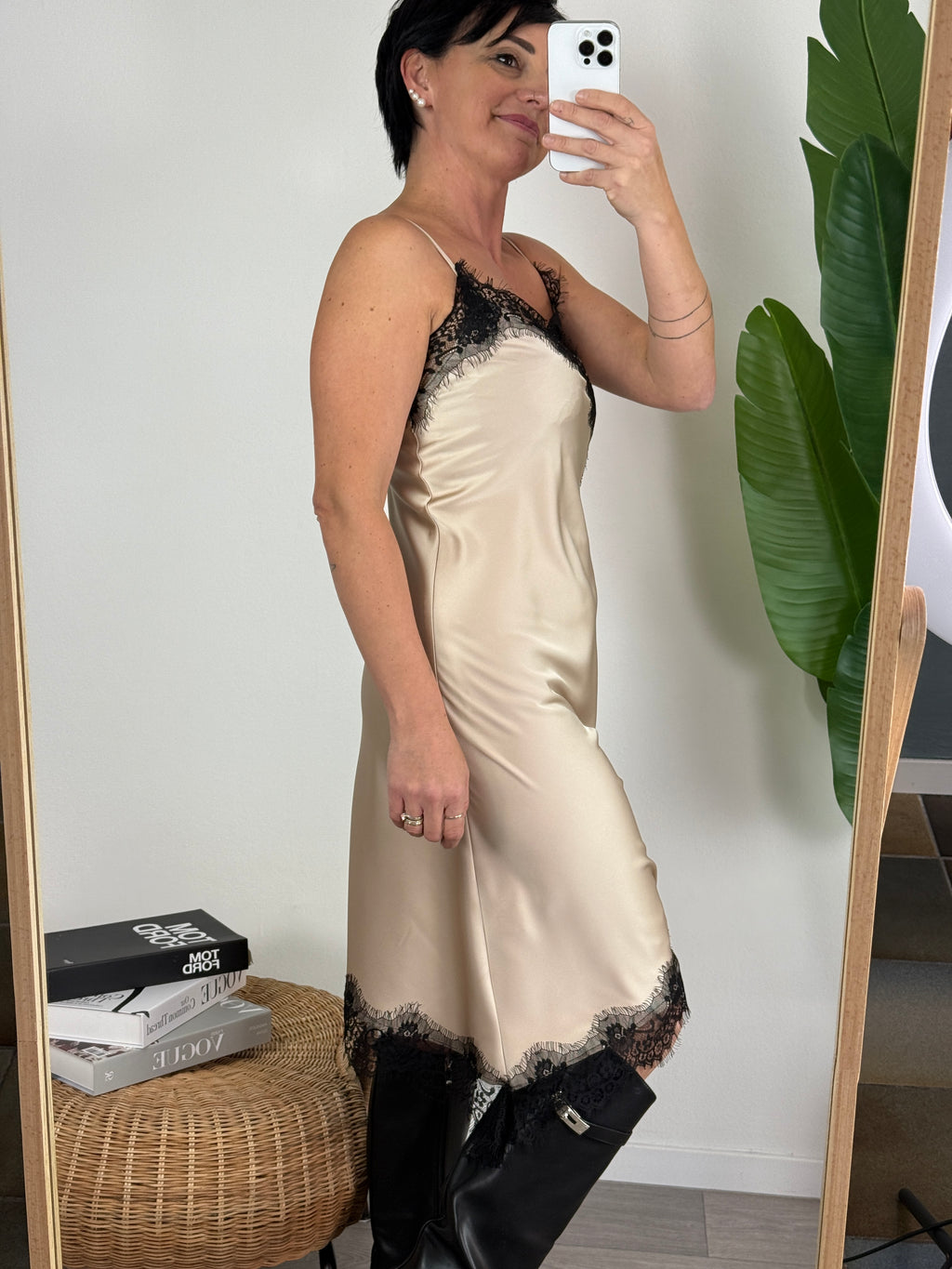 Abito Satin Panna - Kontatto