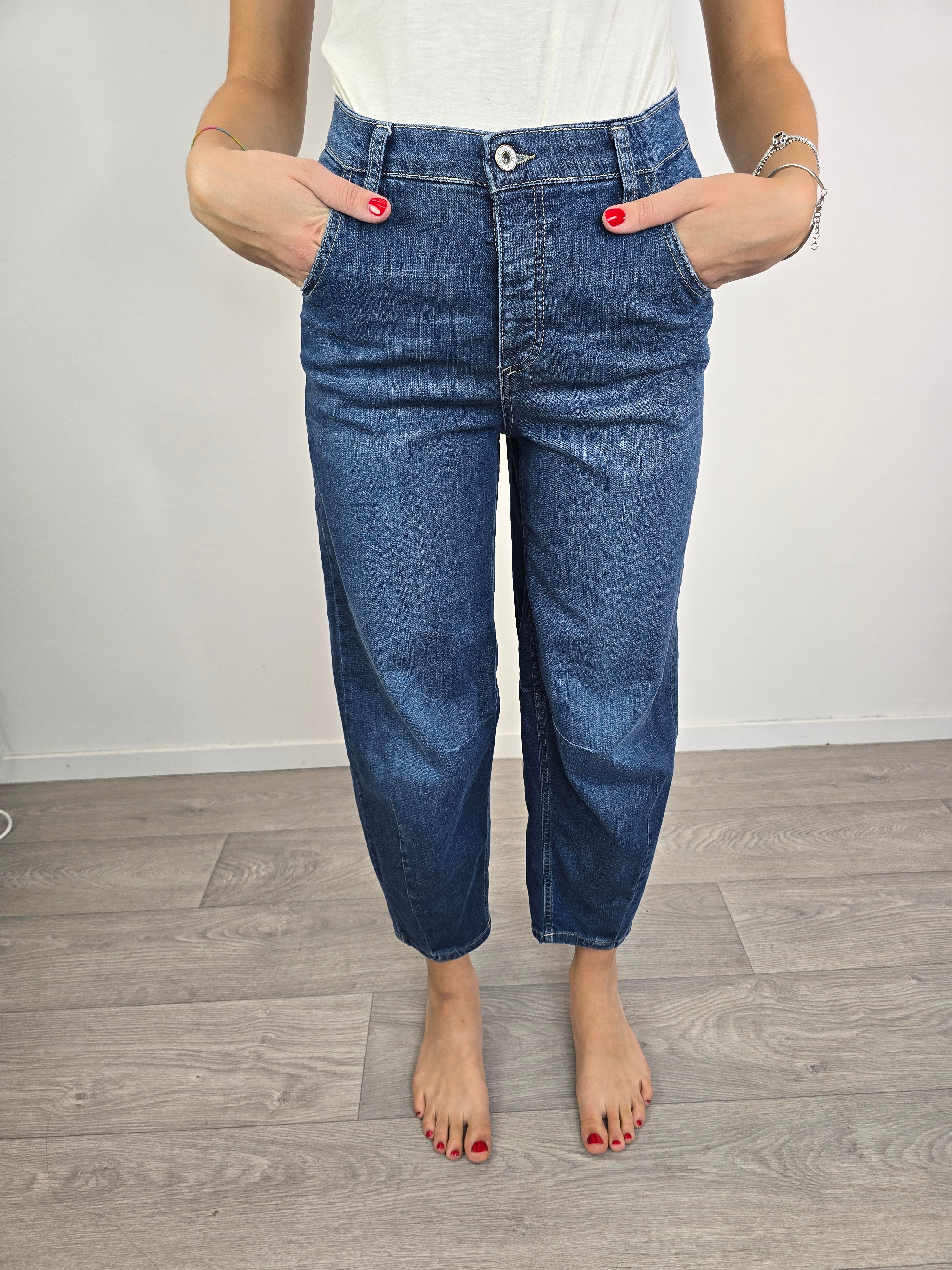 Please jeans baggy fit blu indossato vista frontale gambe