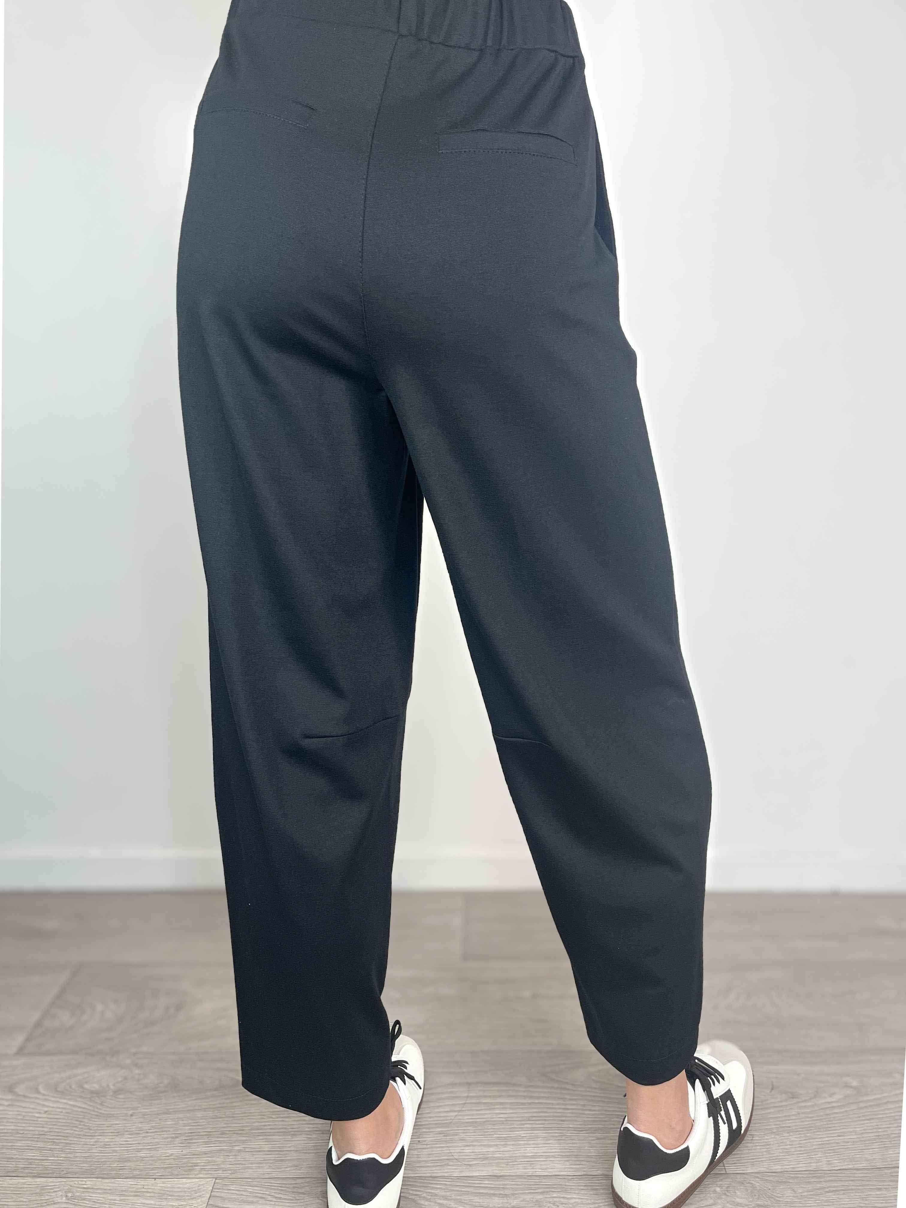 Please - Pantalone baggy in viscosa con elastico - Nero