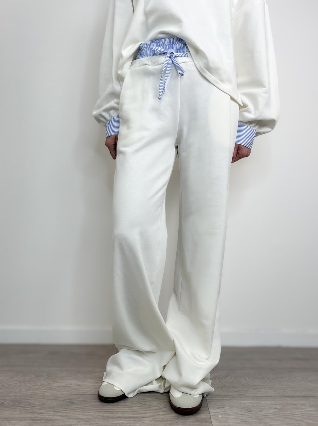 kikisix pantalone tuta indossato