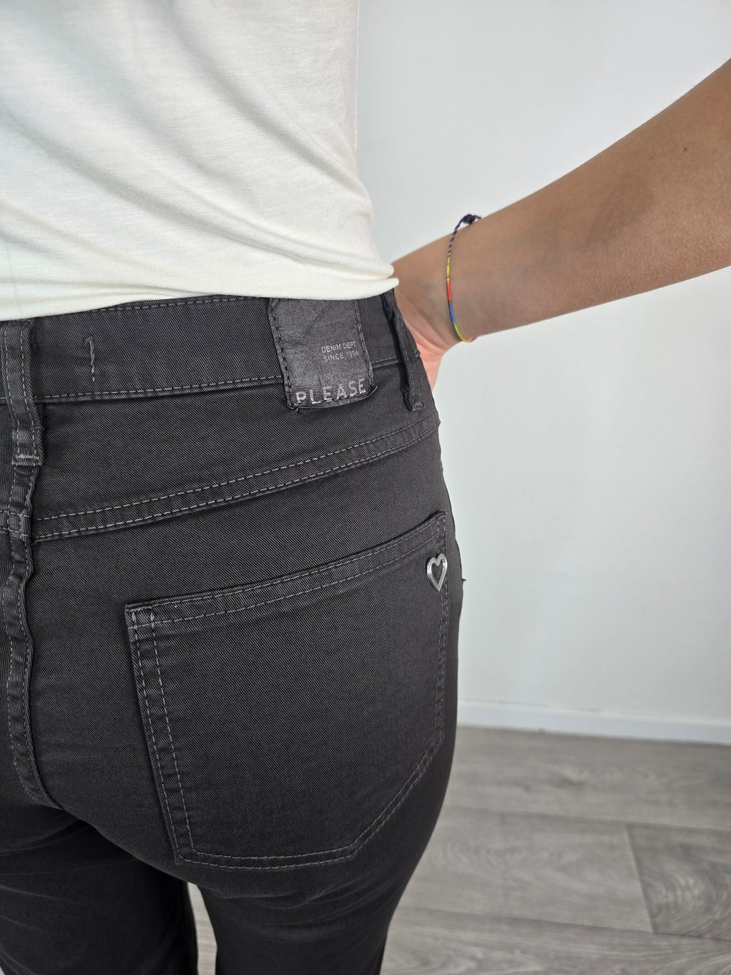 Please salpa e logo pantaloni