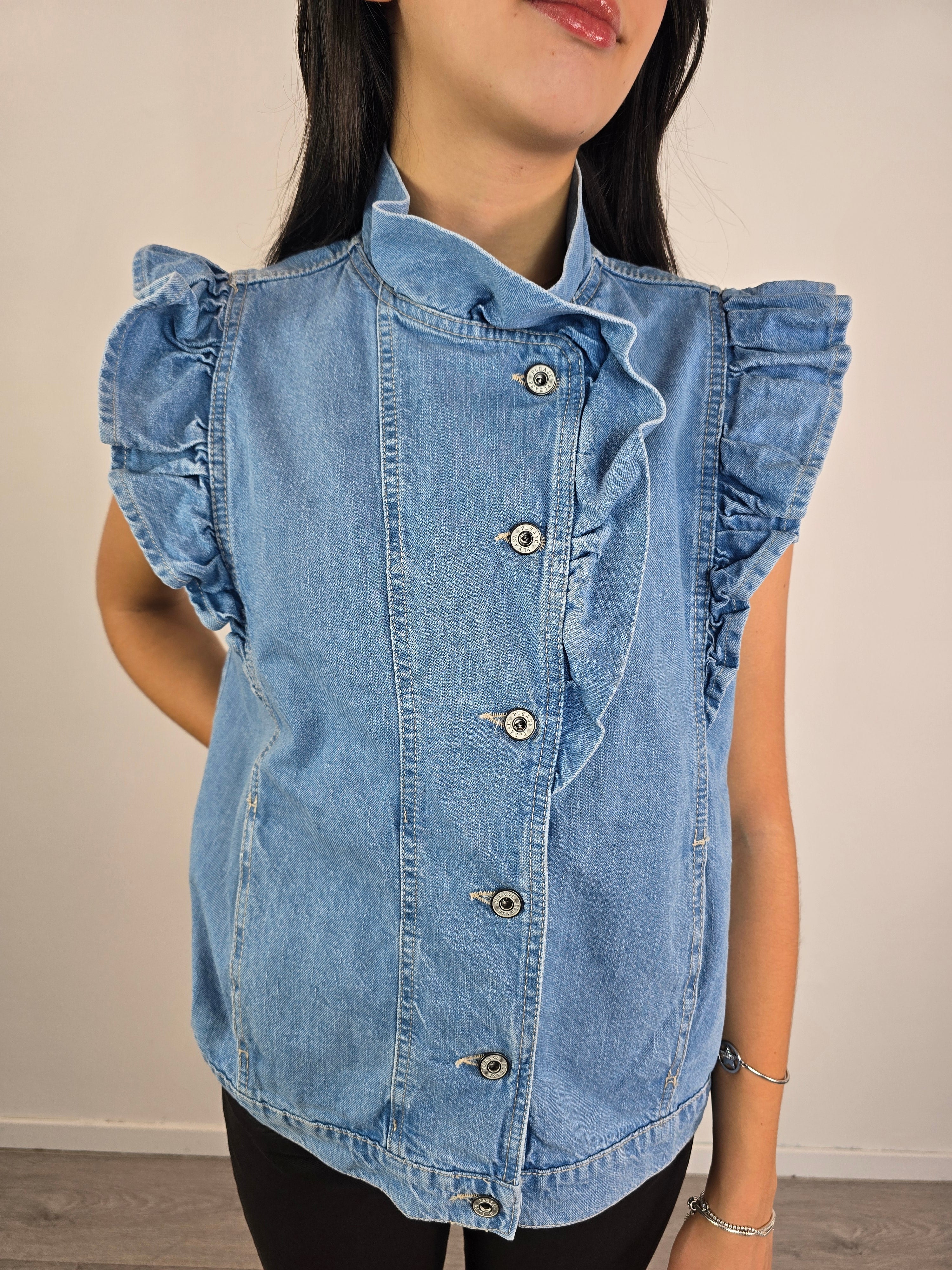 Please gilet con rouches vista frontale