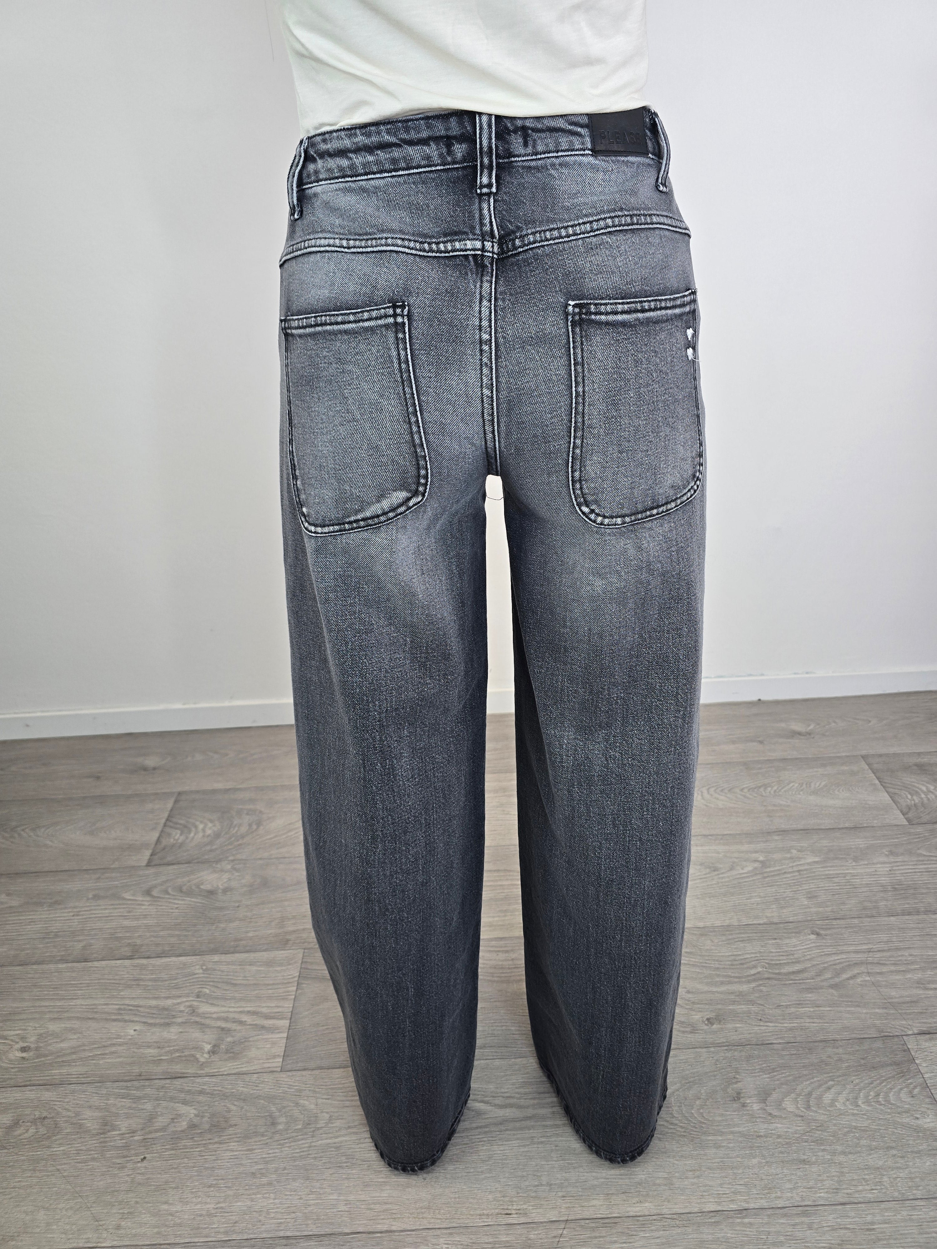 Please jeans a palazzo indossato vista lato b
