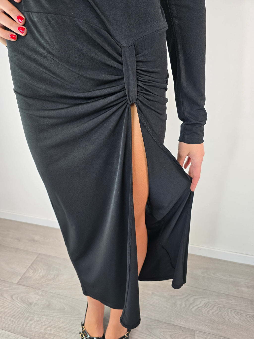 Abito lungo con spacco Nero - Kontatto