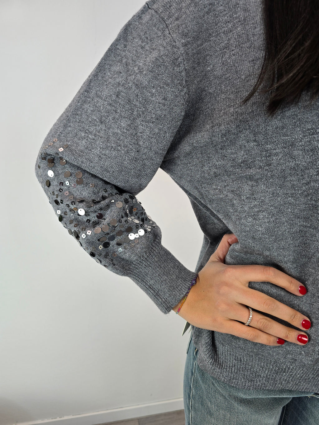 Maglioncino con paillettes Grigio - Kikisix