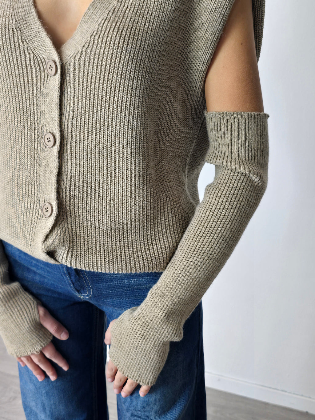 Gilet con manicotti beige - Haveone