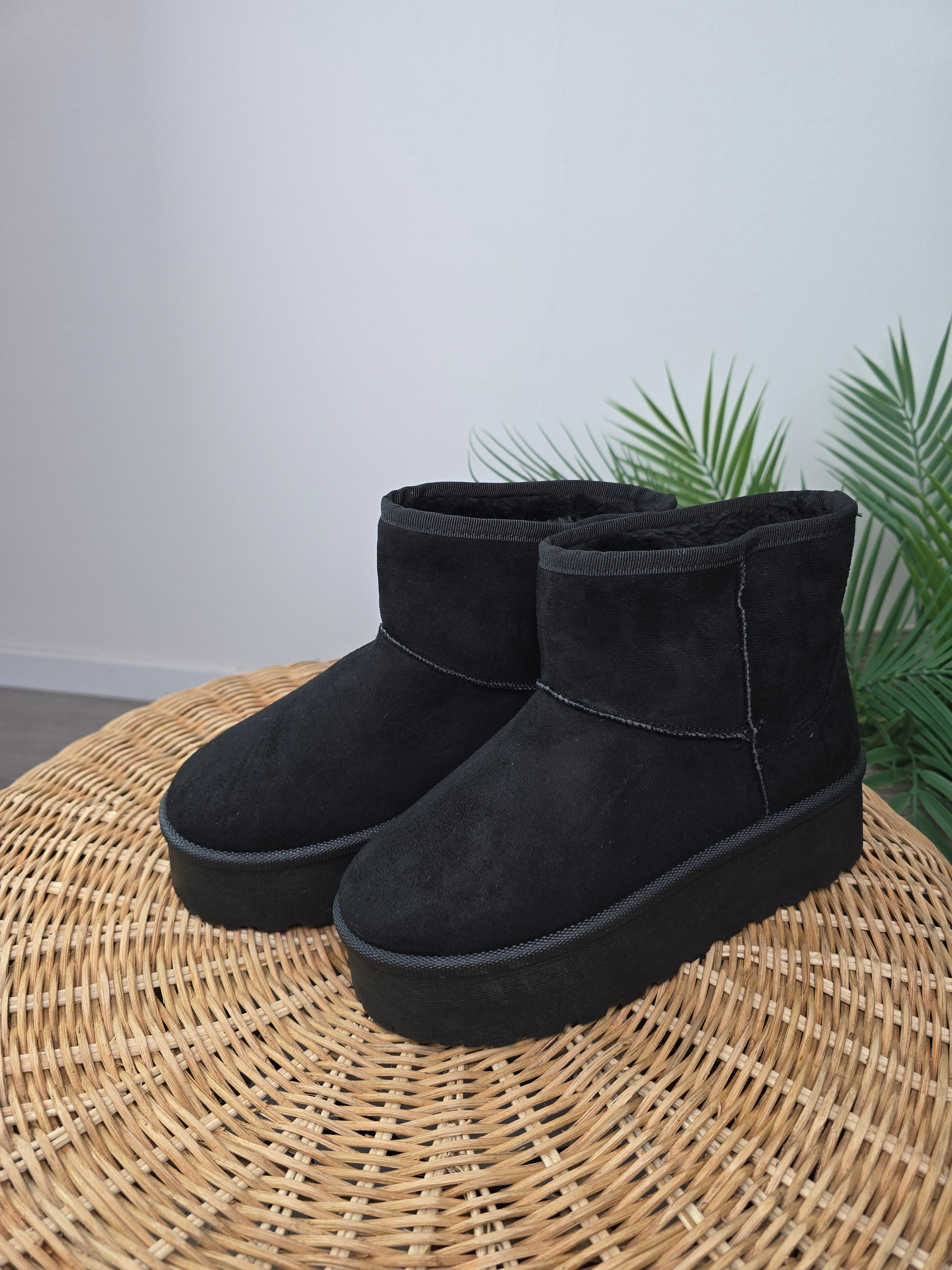 Stivaletto pelliccia nero