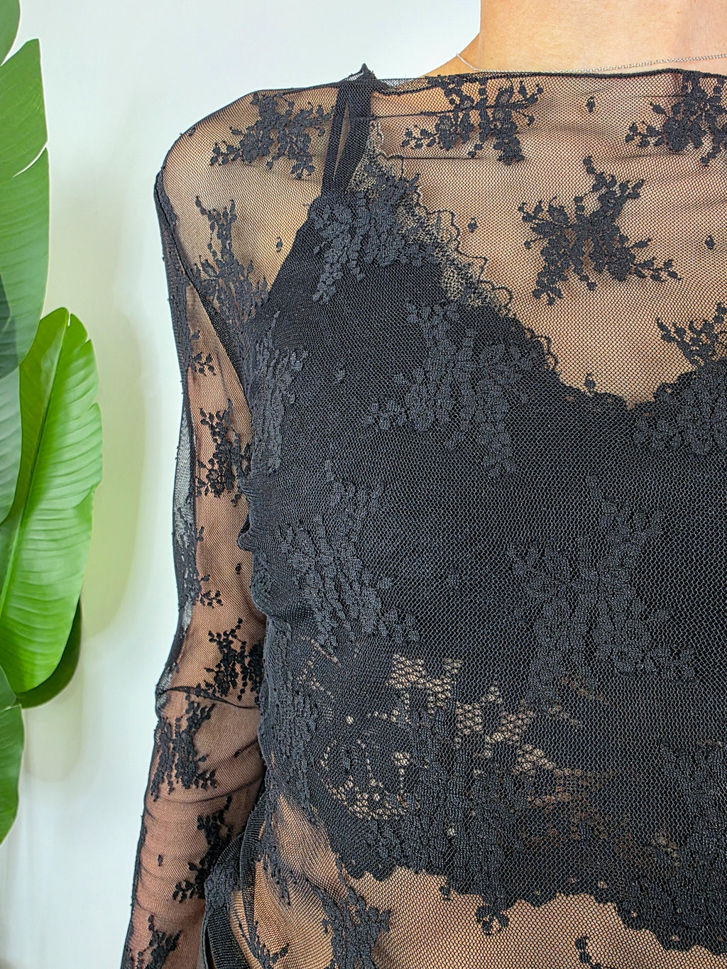 Susy Mix - T-shirt in pizzo manica lunga - Nero
