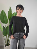 Kontatto - Maglia a scatola con scollo a barchetta - Nero
