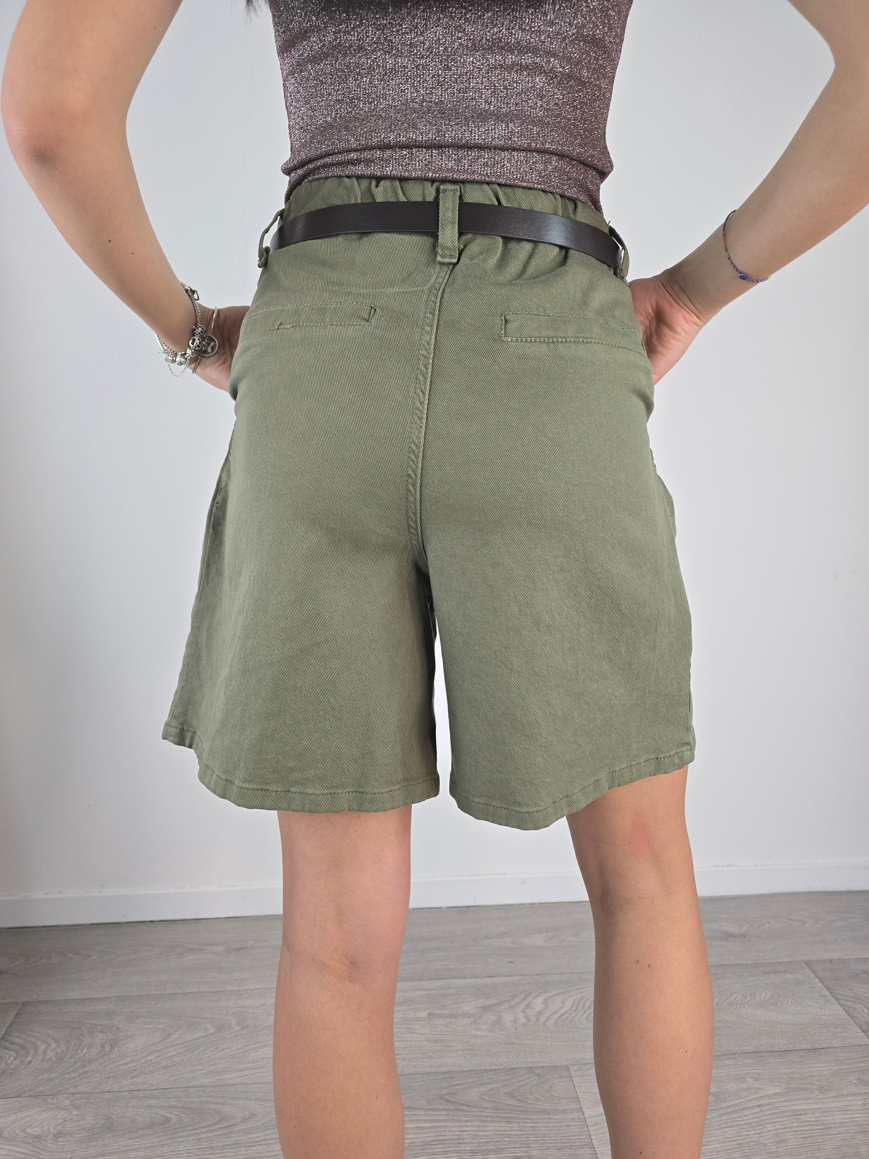 Please - Bermuda con cintura - Militare