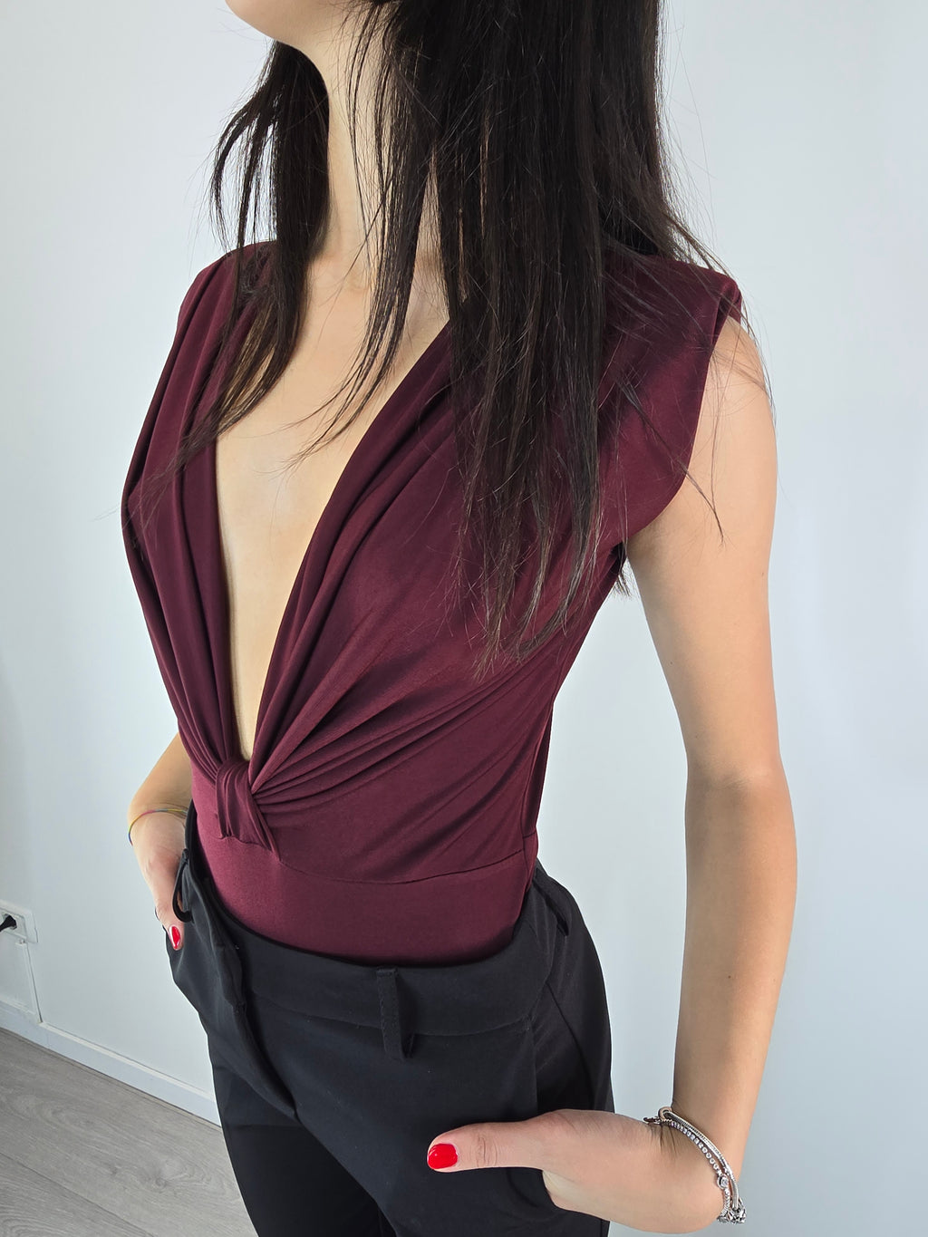 Body scollato Bordeaux - Kontatto