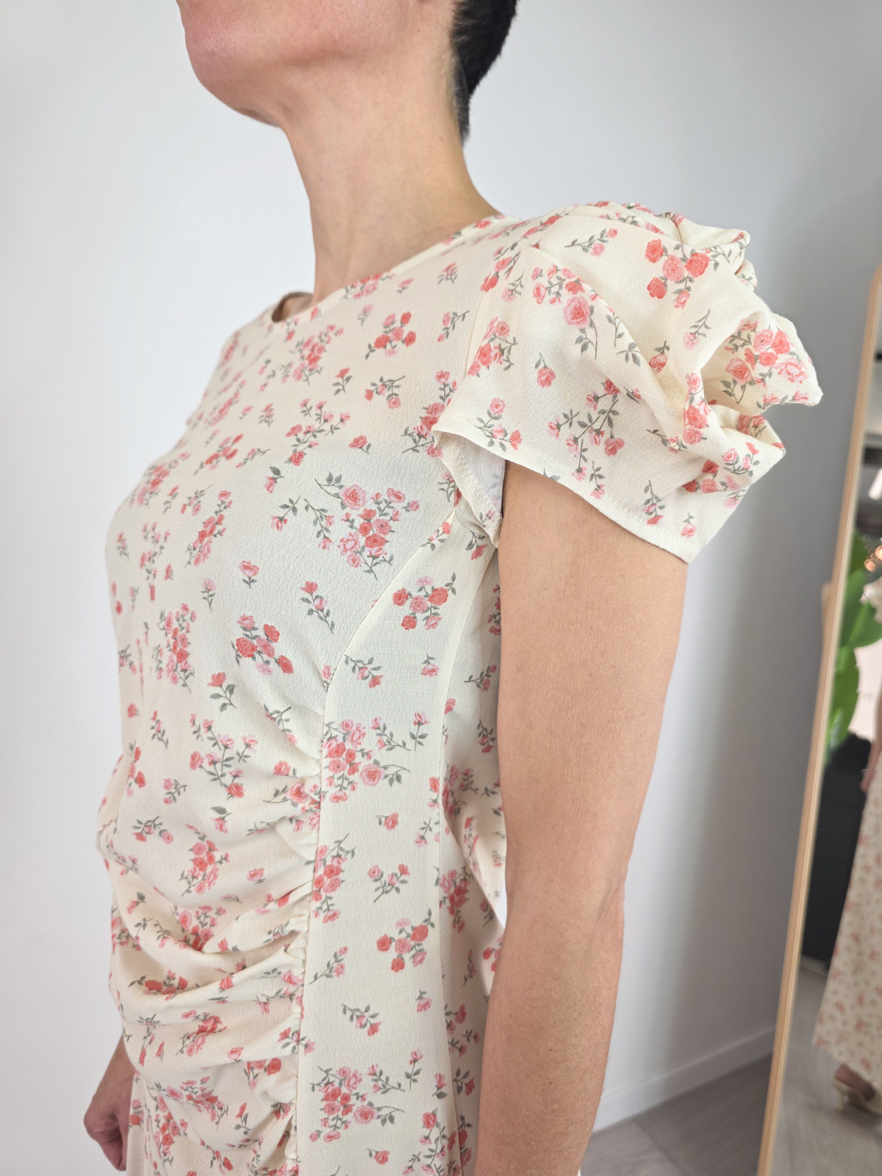 Kontatto - Abito lungo a fiori con manica corta - Burro e Rosa