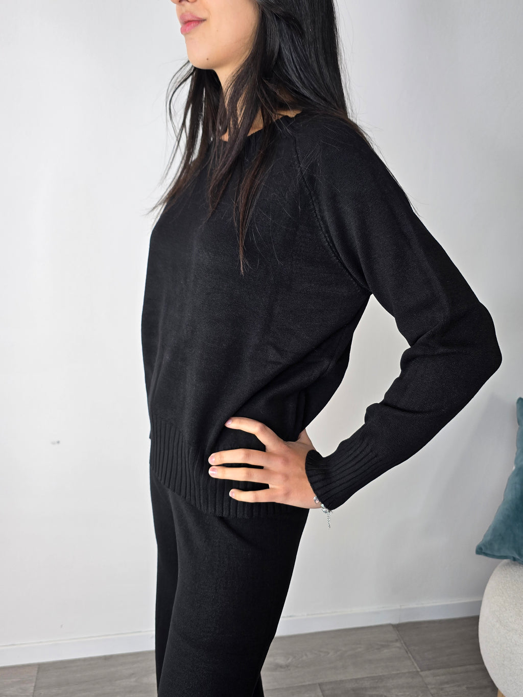 maglia nera you decide FW 25 moda donna