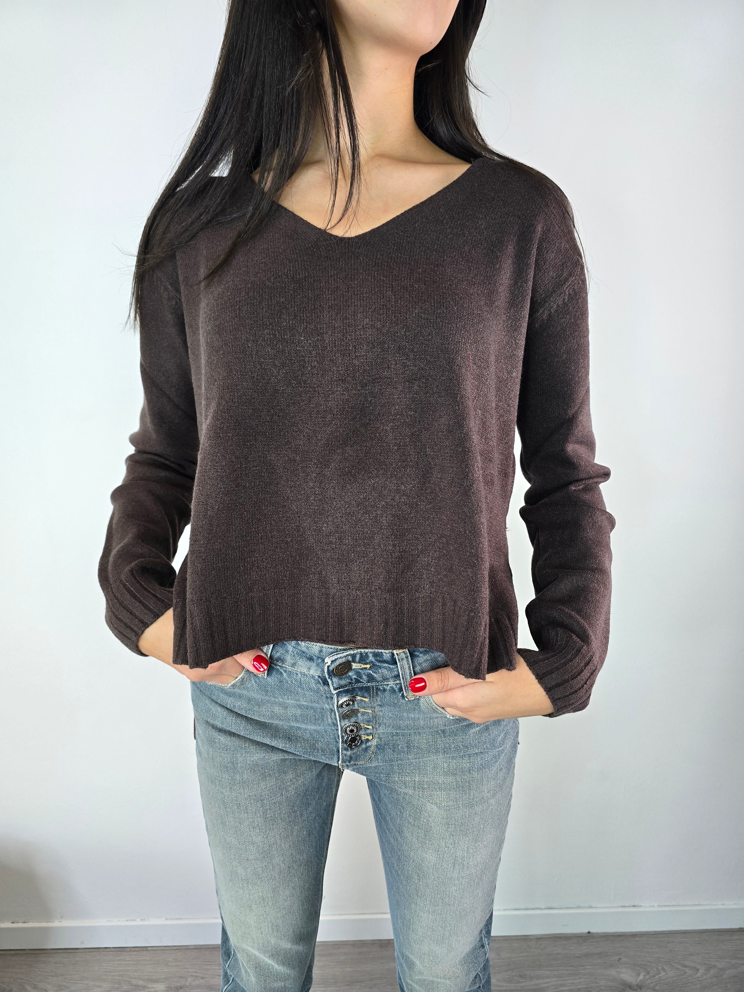 Maglioncino asimmetrico scollo a V Moro - Kikisix