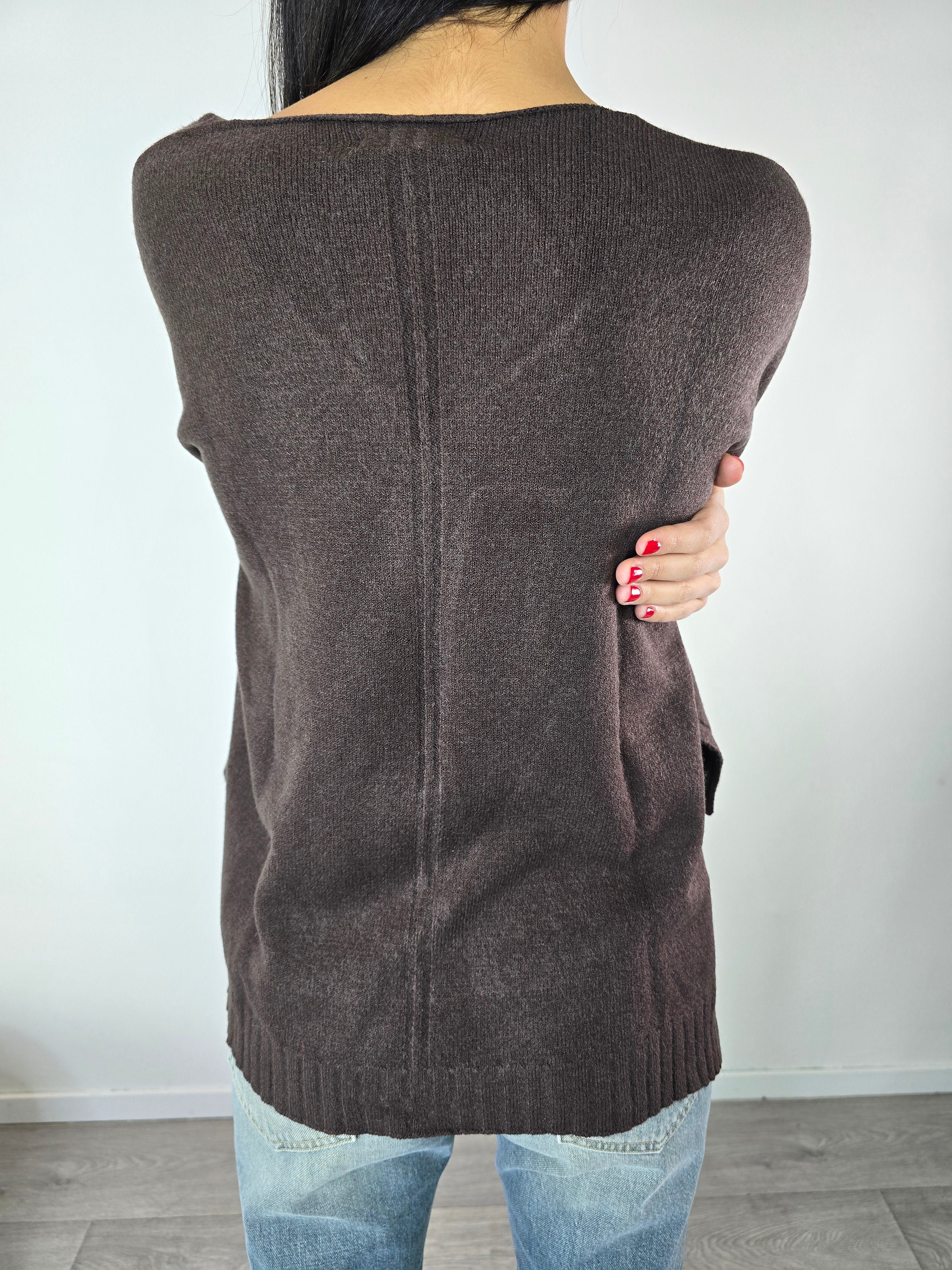 Maglioncino asimmetrico scollo a V Moro - Kikisix