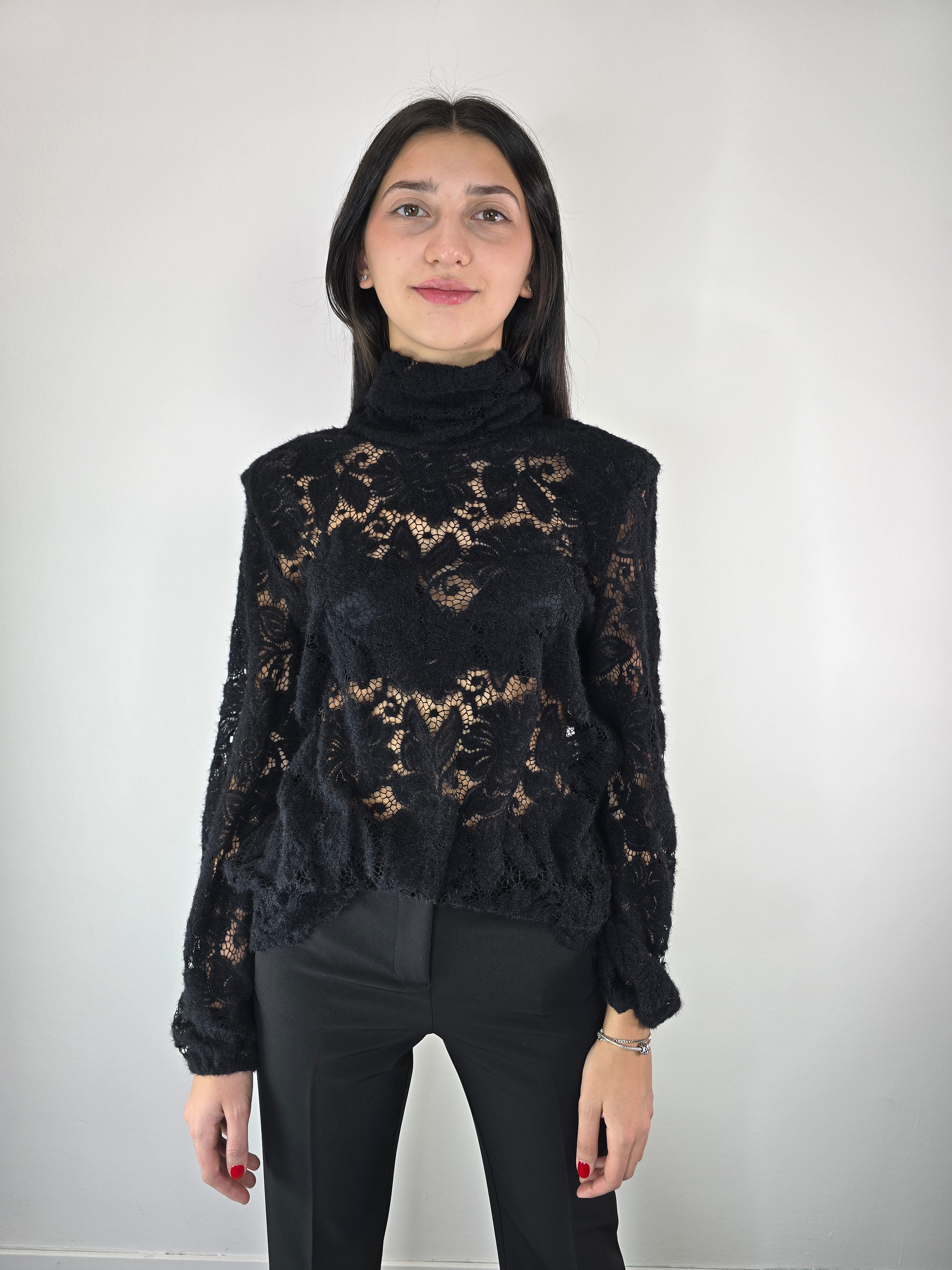 blusa traforata Kontatto 2025