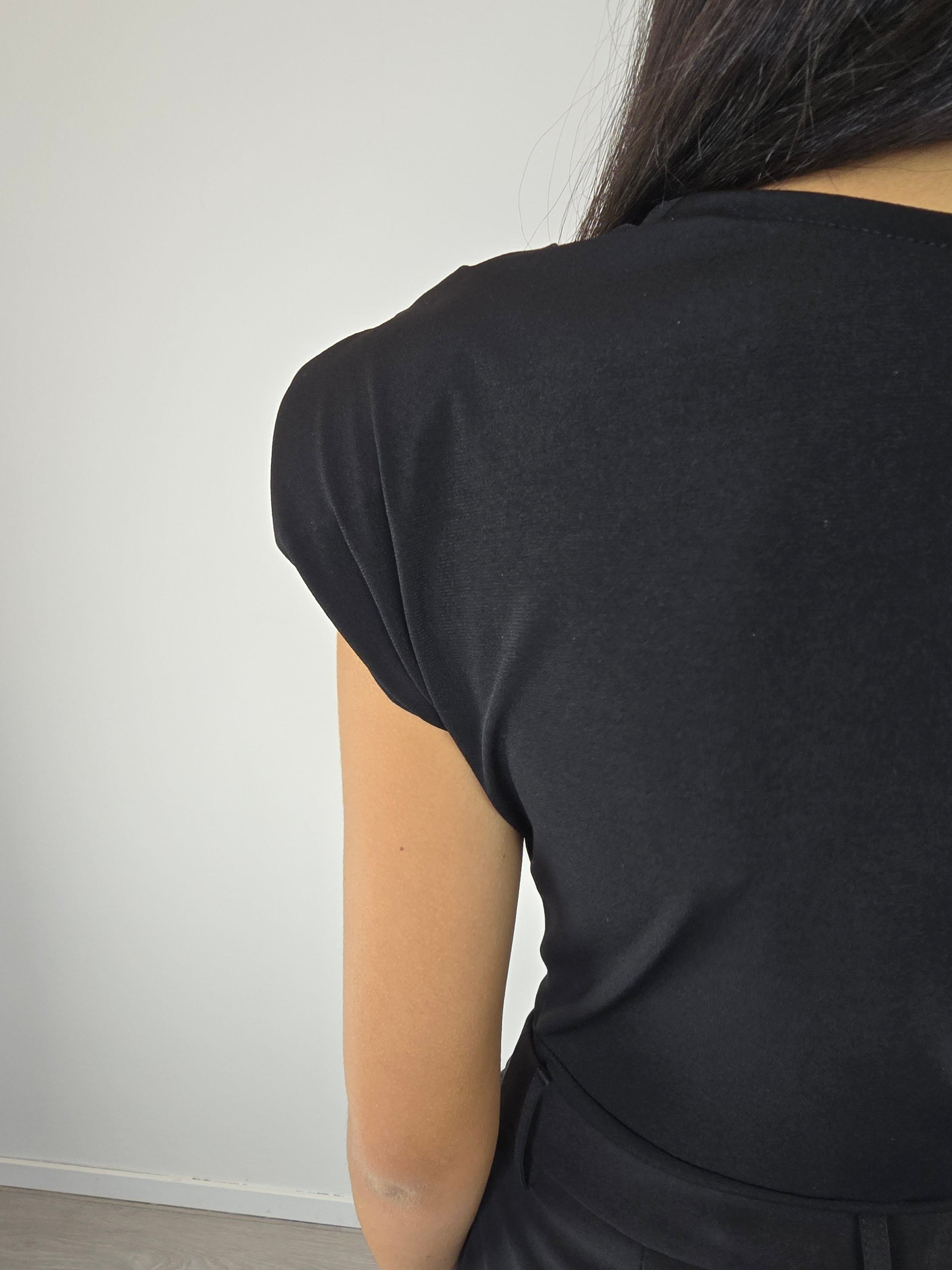 Body scollato Nero - Kontatto