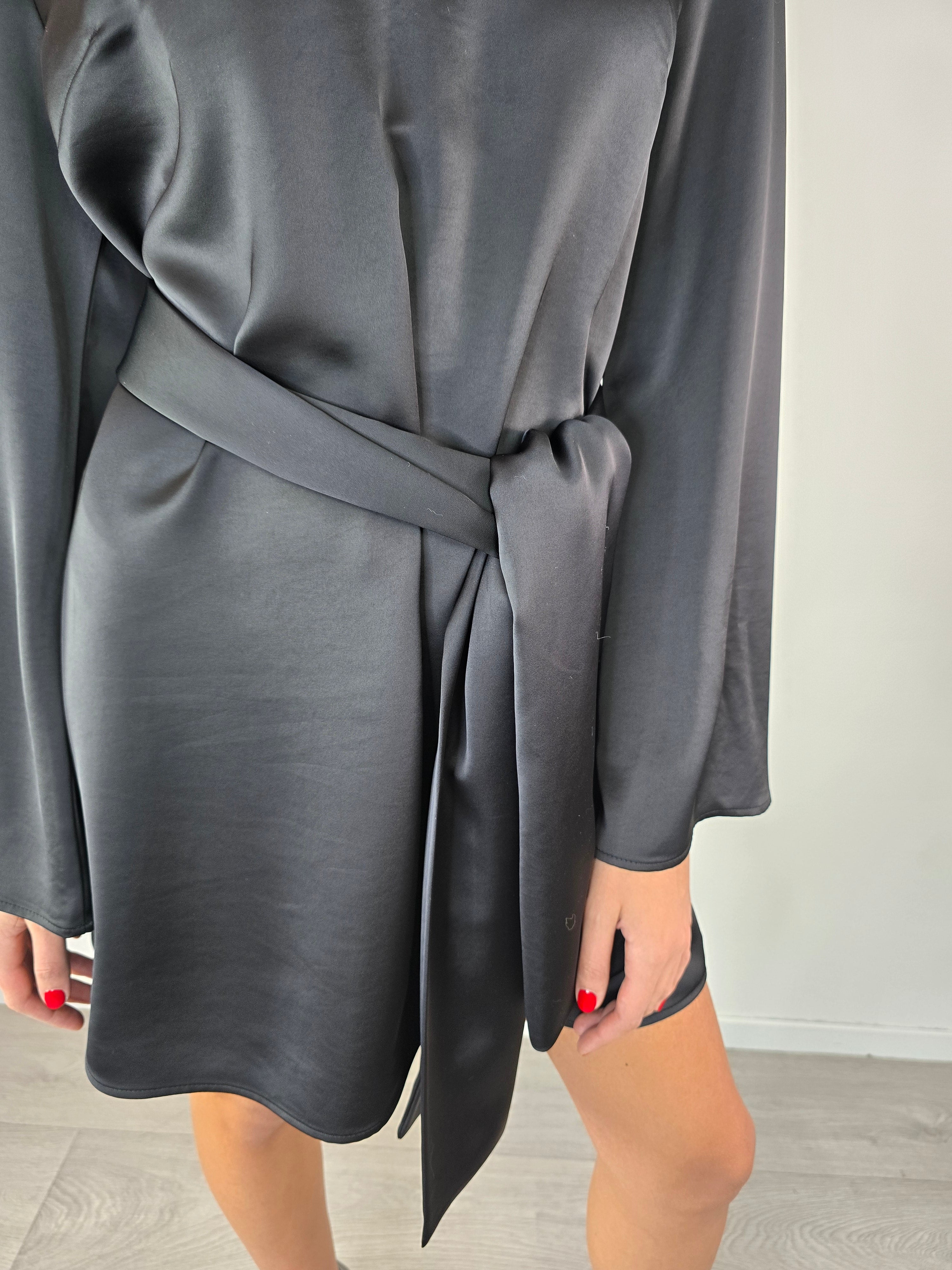 Abito con fusciacca Nero - Kontatto