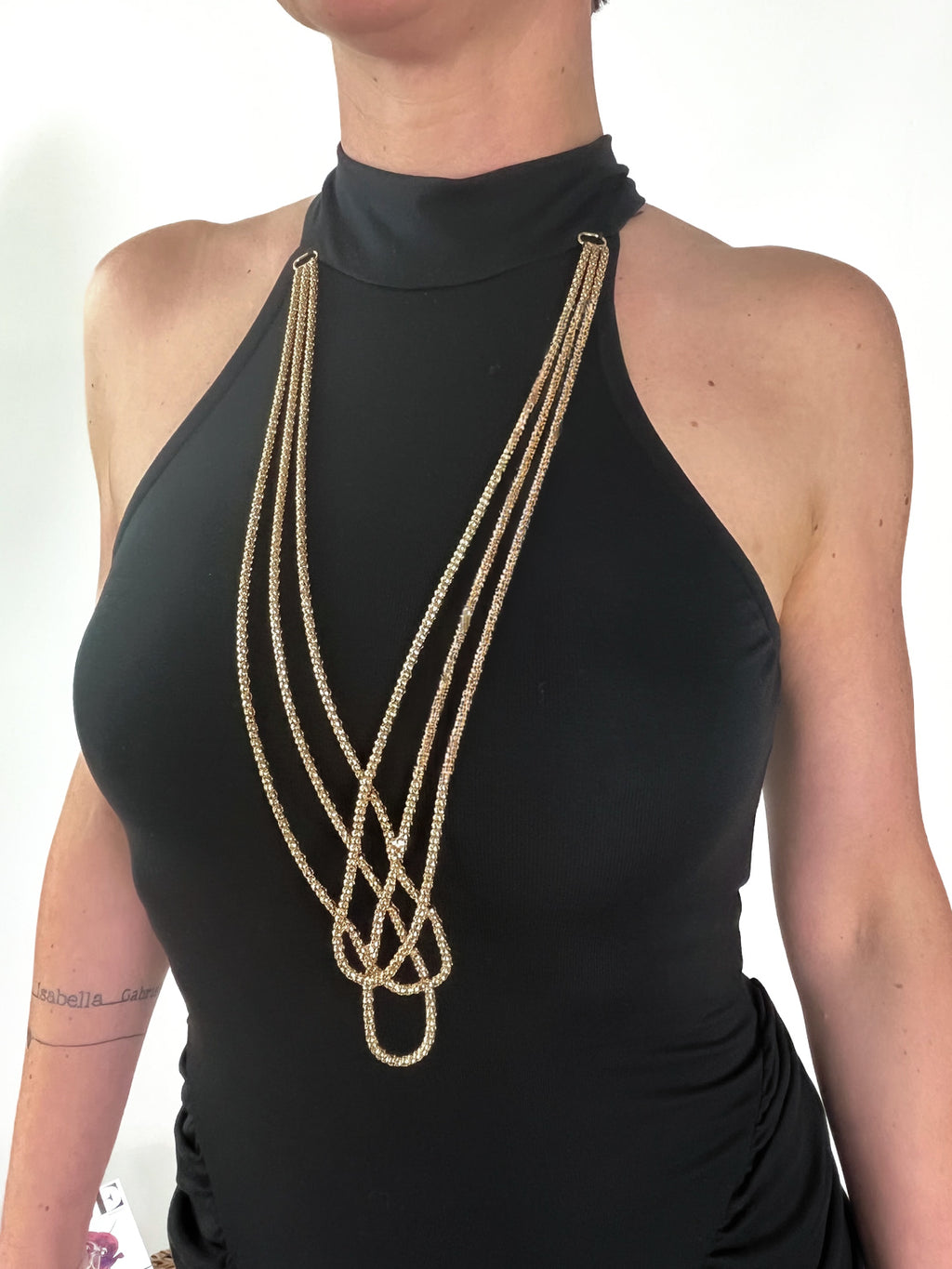 Kontatto - Abito lungo elegante con collana dorata - Nero