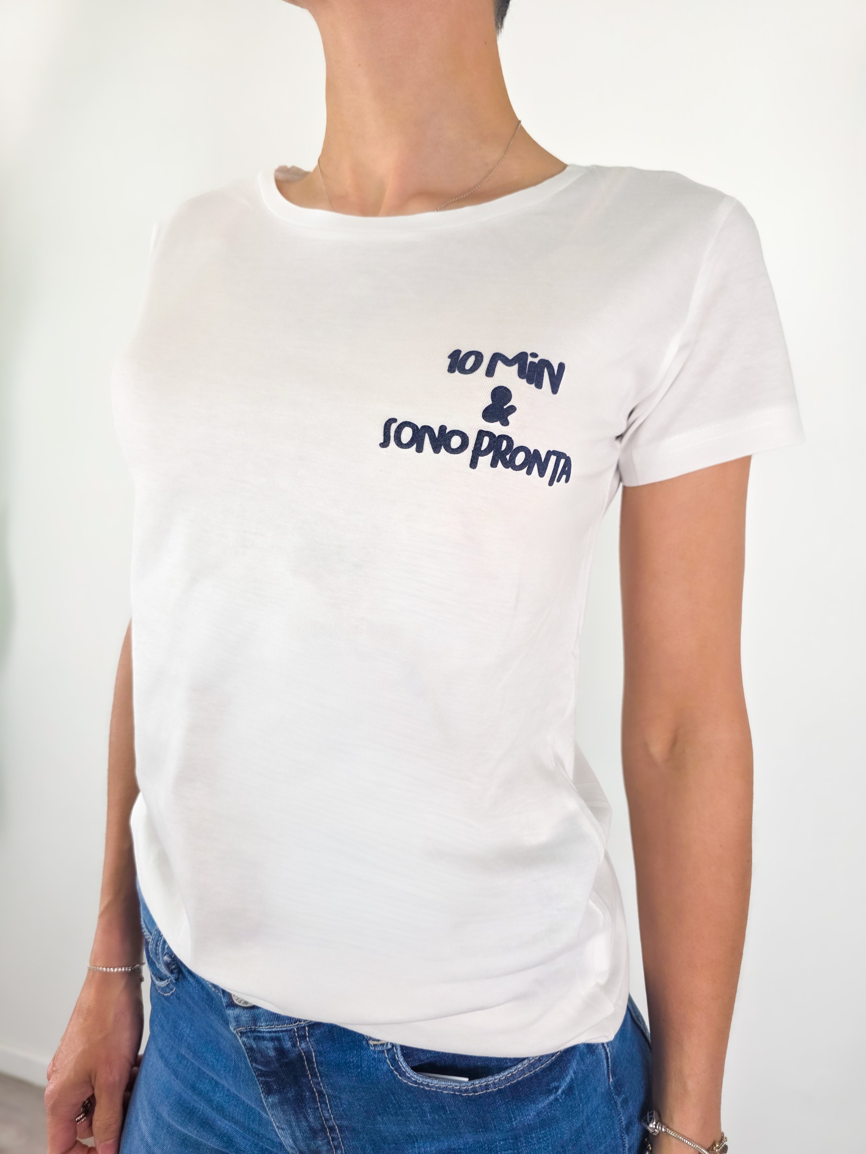 Kikisix - T-shirt "10 minuti e sono pronta" - Bianco e Blu