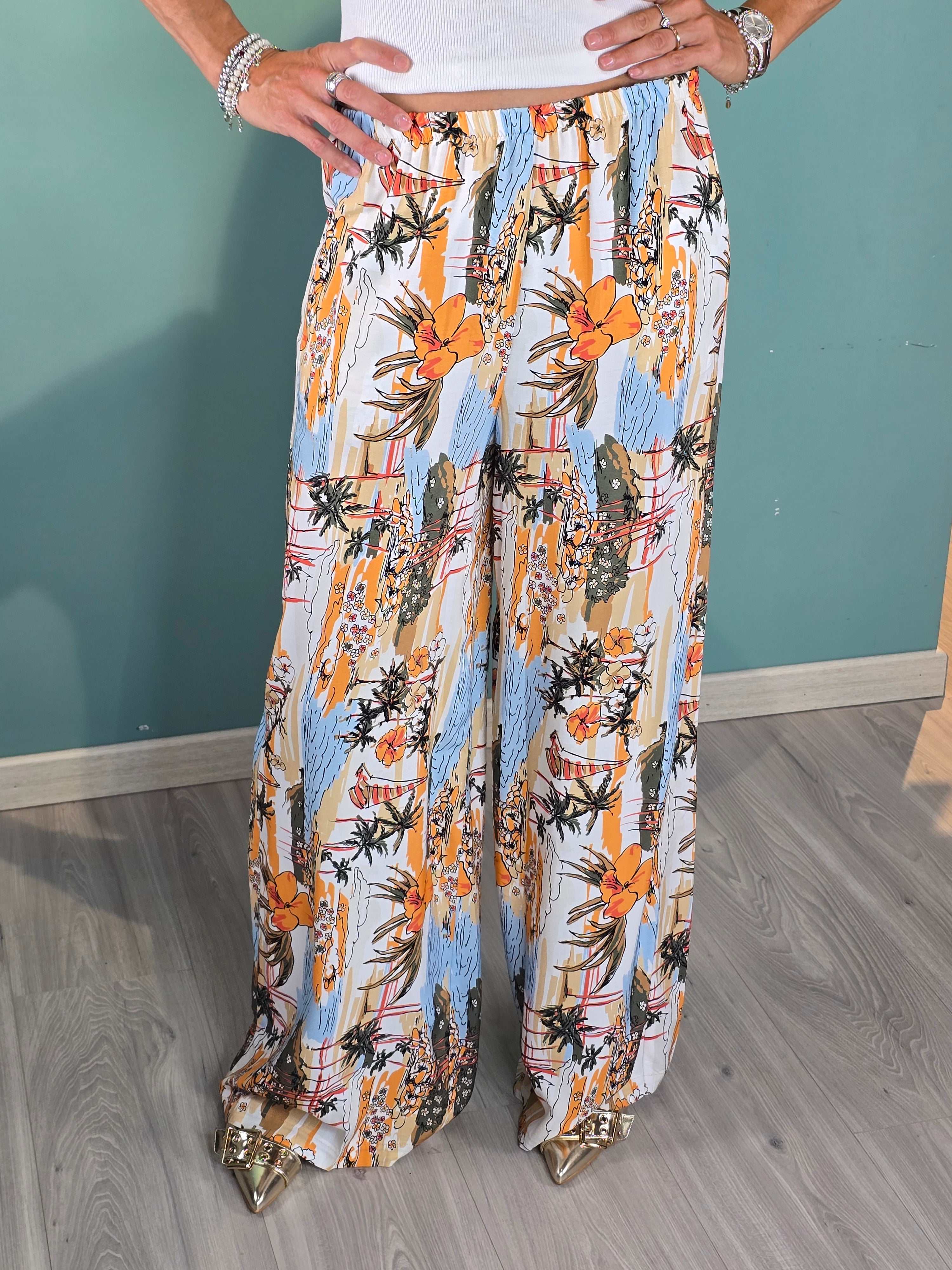 Pantalone Hawai Annie palazzo fit regolare con elastico e stampa floreale tropicale in viscosa 100%