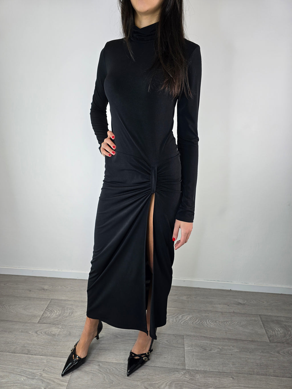 Abito lungo con spacco Nero - Kontatto